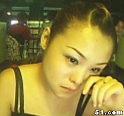 ノ很可悲，